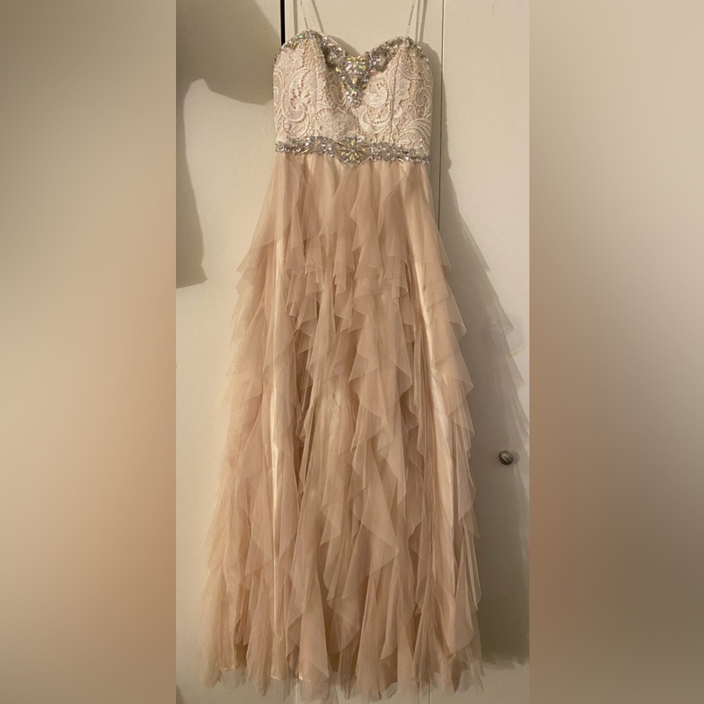David’s Bridal dress size 9